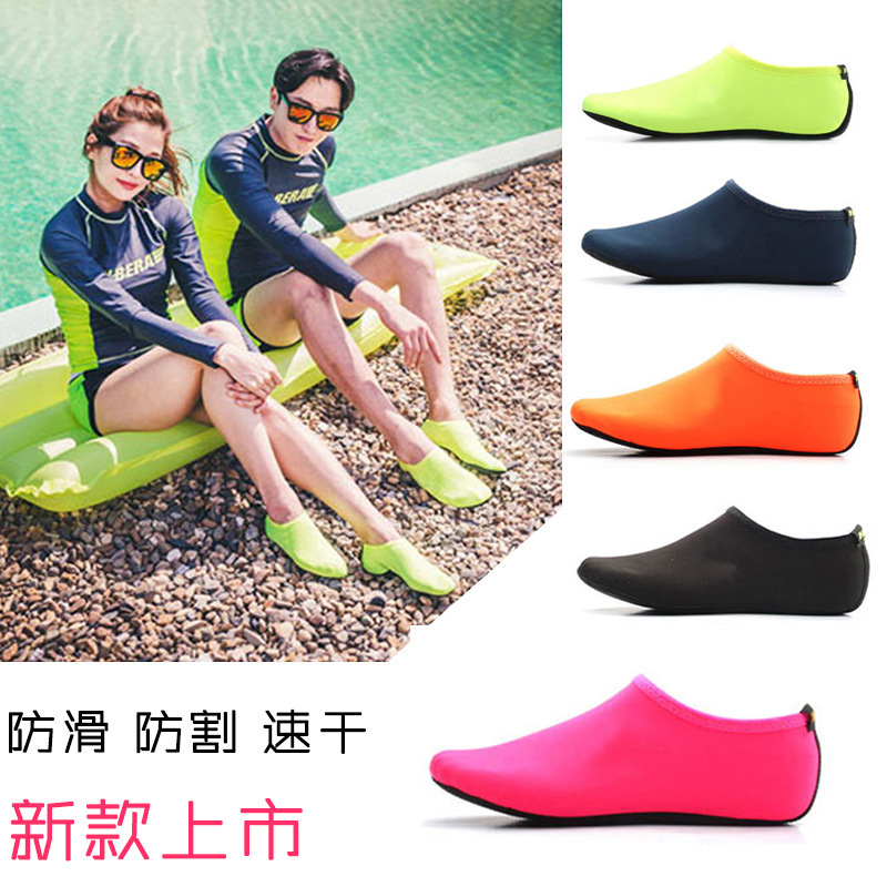 Picture of Beach Shoes for Men and Women, Diving and Snorkeling, Kidsren's Wading and River Swimming Shoes, Soft Shoes, Non-Slip, Anti-Cut, Barefoot Shoes and Socks