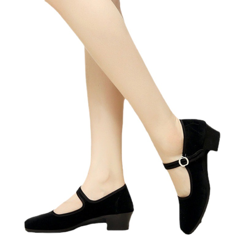 Ethnic Dance Yangko Shoes with Black Heels for Women, Xizang Dance Shoes, Jiaozhou Exam-Specific Heeled Cloth Shoes, Dance Shoes with Ethnic Style
