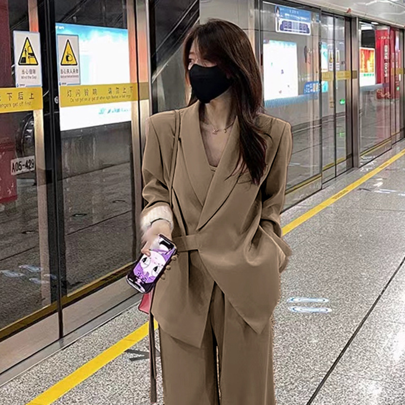 Picture of Pink Suit suit Women's 2024 Spring New Design Sense Niche Elegance Suit Wide Leg Pants Two-Piece Set