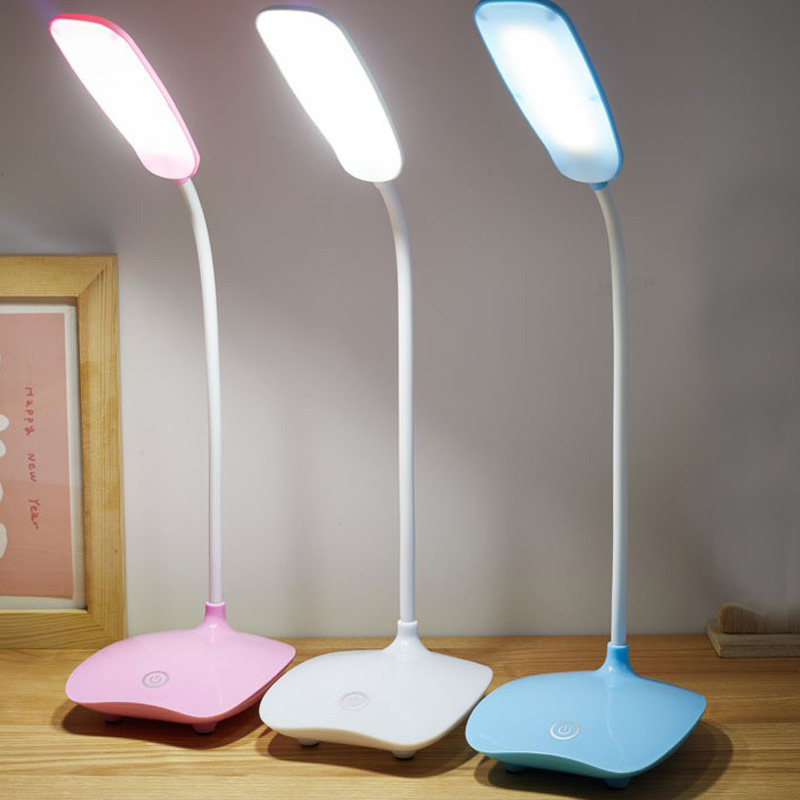 Direct Supply gift dormitory reading and learning eye protection USB charging 18 LED lamp beads three-speed touch dimming table lamp