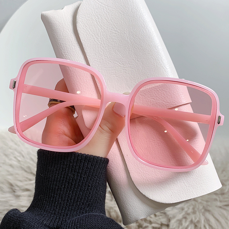 Picture of Rice Nail Square Sunglasses Women's Sunglasses Gradient 2022 New Style Glasses Women's Trend UV Protection