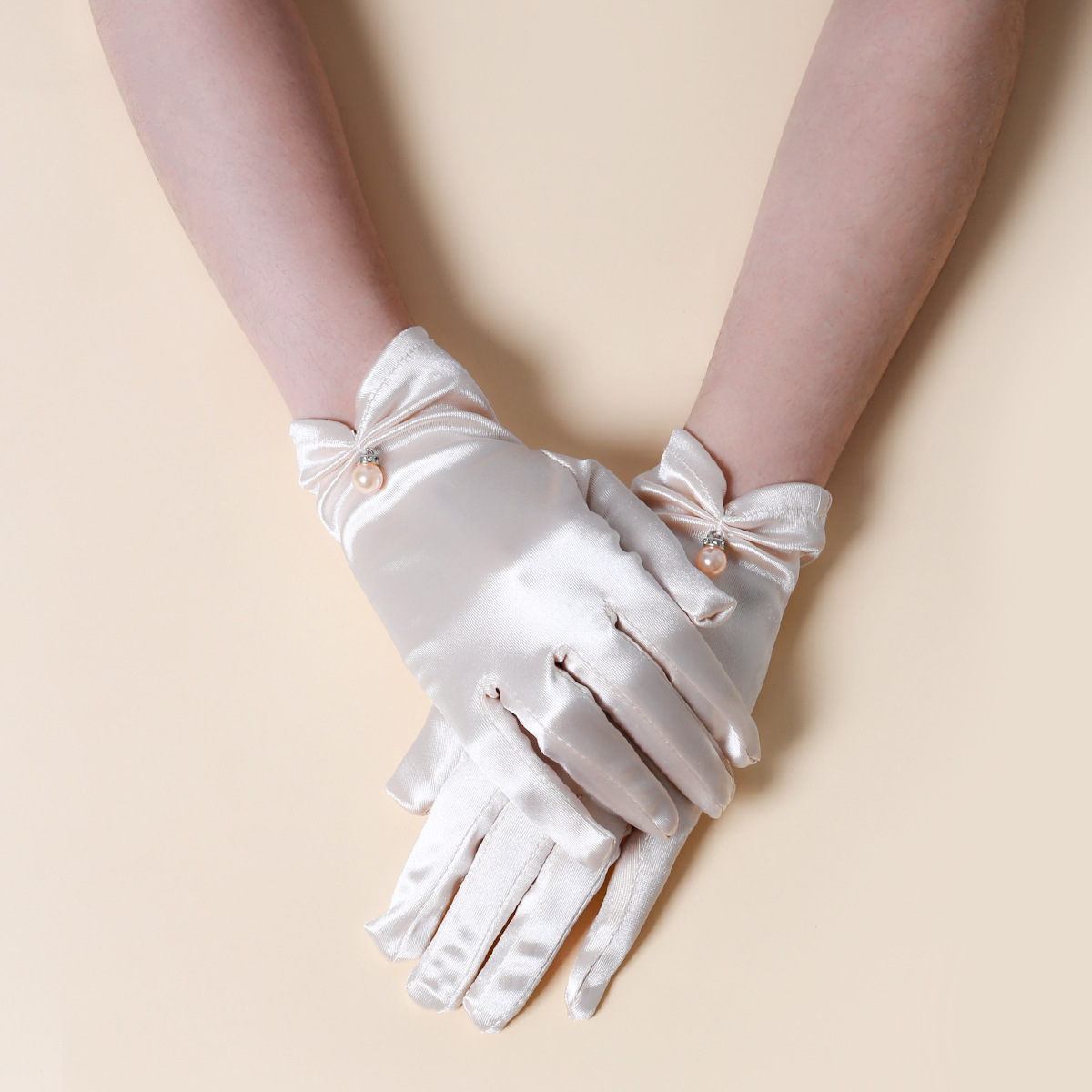 Fashion New Elegant Beige Satin Simple Retro Pearl Decoration Modeling Gloves Bridal Wedding Dress Photo Studio Accessories