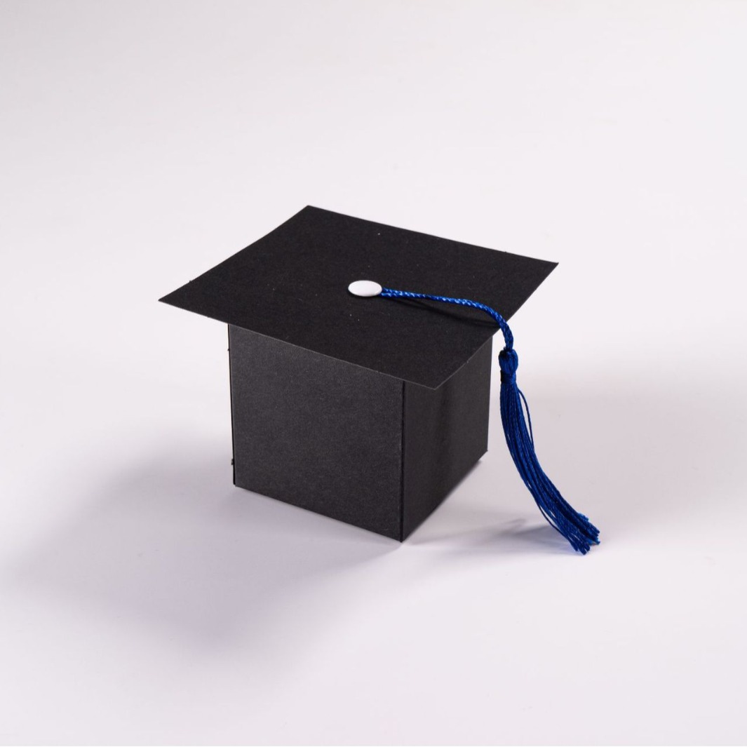 Picture of Personalized candy box European creative doctoral cap graduation gift candy box square bachelor cap party packaging