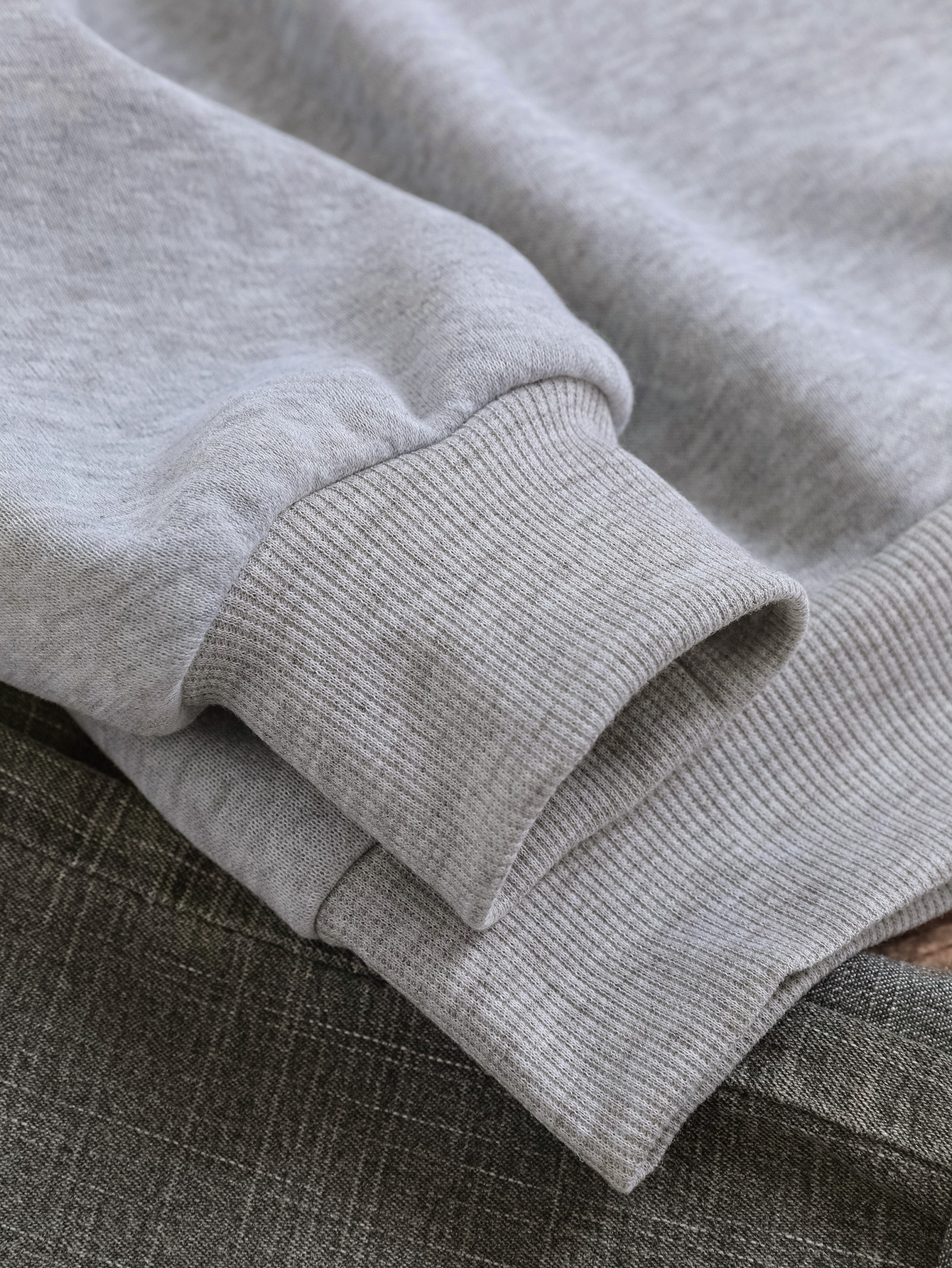 Picture of Amazon spring and autumn women's back bag collar fleece-lined sweater crew neck letter printing foreign trade sweater explosions women