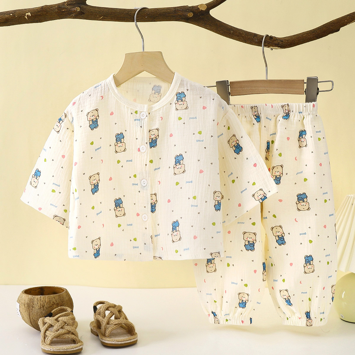 Picture of Children's thin double-layer cotton gauze boys' pajamas summer Girls' Home wear boys' long-sleeved bloomers suit