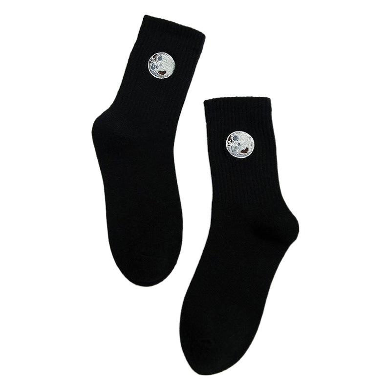 Autumn and winter new street sports casual ladies socks wholesale cartoon embroidery planet cotton students tide socks