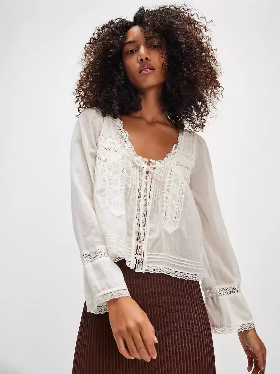 Picture of New French Niche Top Autumn Lace Shirt U-shaped Lace Collar Shirt Long-sleeved Lightweight Unique Beautiful Small Shirt