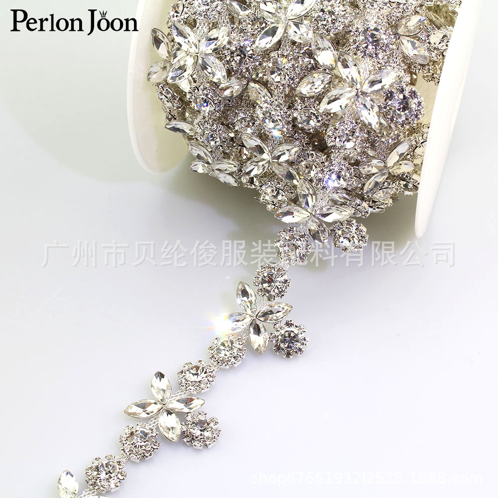 Four-leaf glass rhinestone welding code chain headdress wedding dress clothing DIY accessories shoes and hats decorative diamond chain