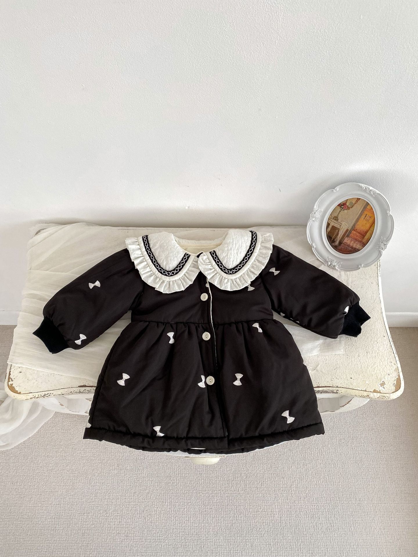 Picture of 2025 Baby Winter Clothes Cotton Clothes Girls Baby Long Thickened Cardigan Cotton Clothes Western Style Lace Lapel Padded Jacket