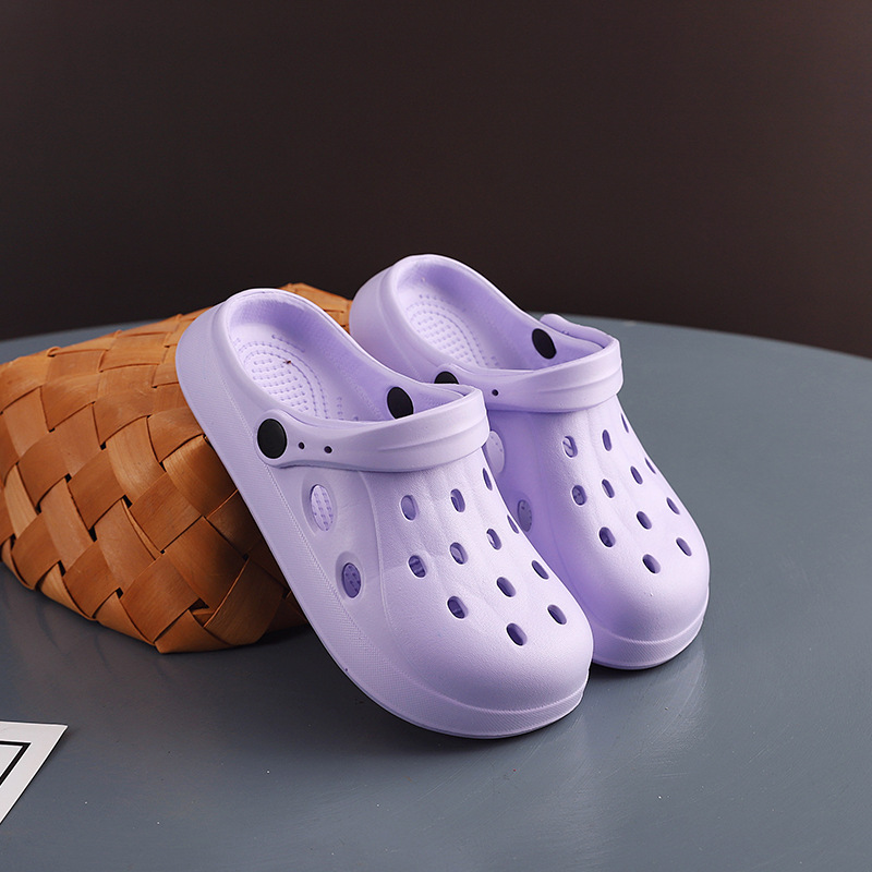 Picture of Summer New Clogs Men's Trendy Non-Slip Soft-Soled Toe-Cap Sandals Wholesale Outer Wear Thick-Soled Solid Color Beach Slippers for Women