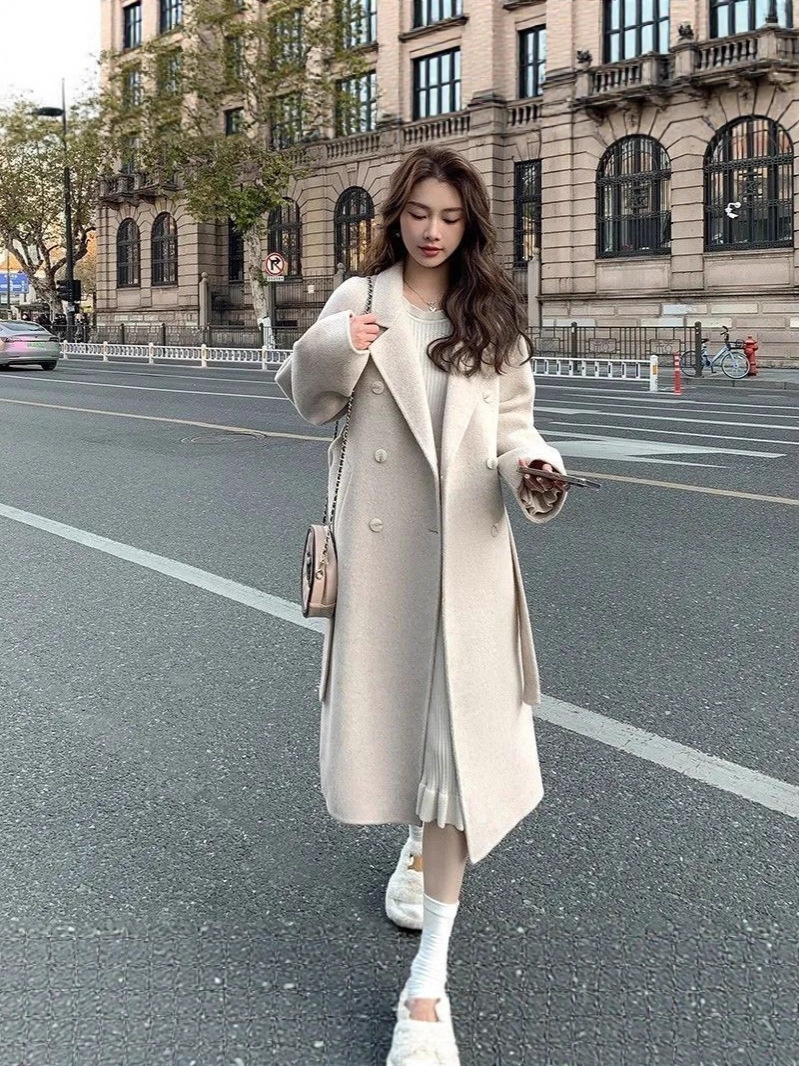 Picture of High-end Woolen Coat Women's Maillard Fashion New Double-breasted Design Autumn and Winter Woolen Coat Mid-length
