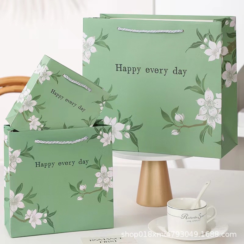 in stock Jasmine Gift Bag Green Jewelry Clothing Packaging Bag White Cardboard Handbag Paper Bag Holiday Gift Bag