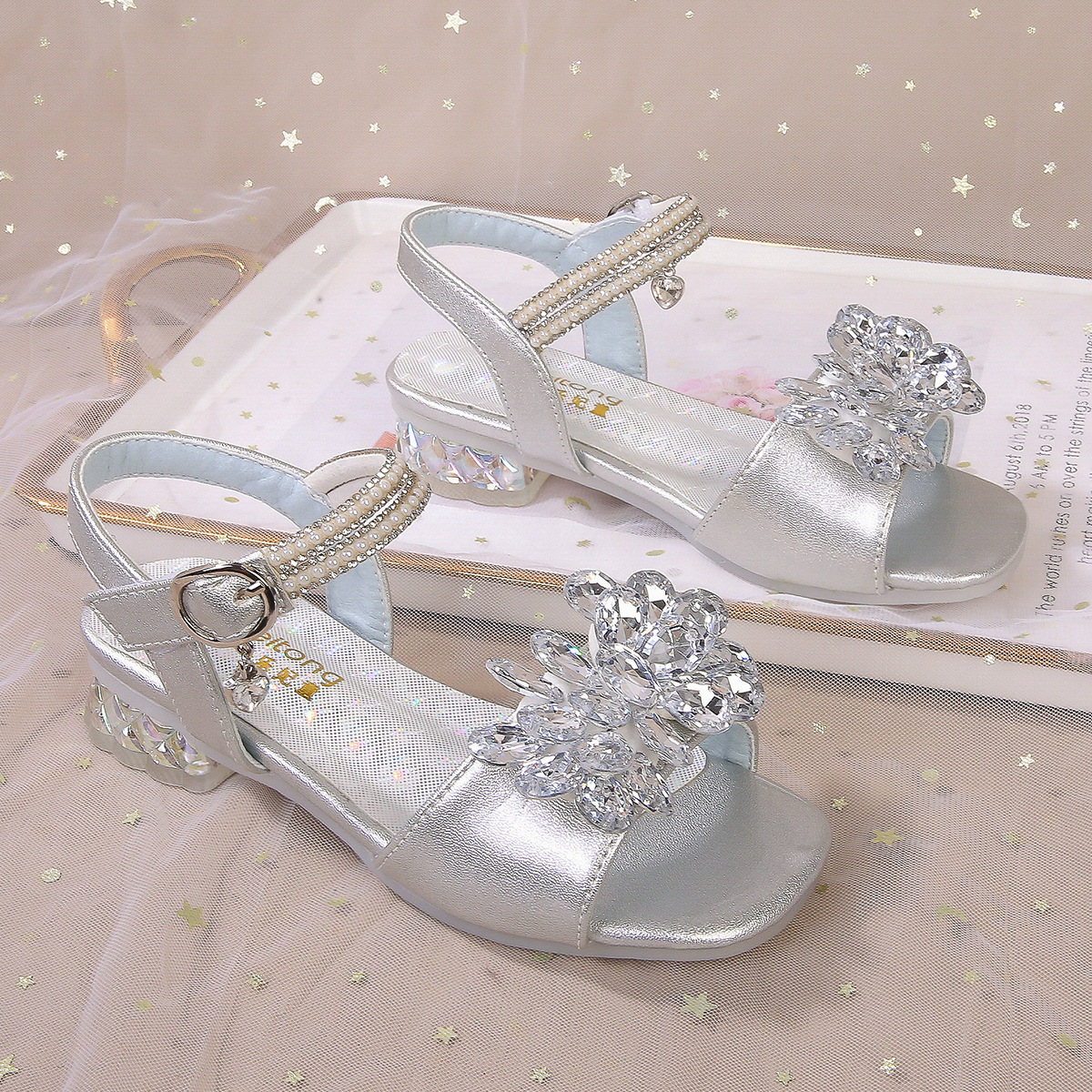 2025 New Princess Sandals Crystal Shoes Girls Crystal Sandals Children's Shoes Baby Girls Rhinestone Sandals