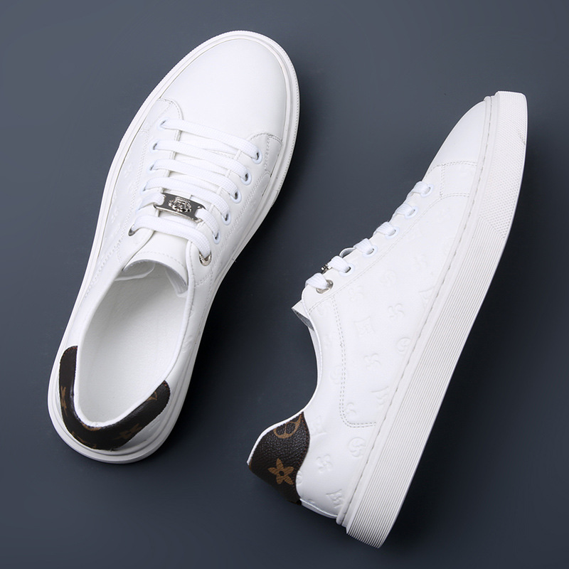 Picture of 2025 Autumn New Trendy Versatile Men's White Shoes British Style Breathable Casual Korean Style Soft Leather Sneakers Men's Trendy