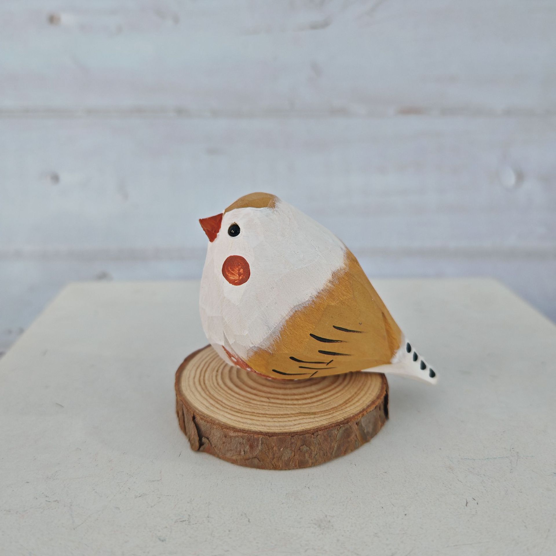 Picture of Bird Wood Carved Ornaments Cute Children's Toys Birthday Gift Hand Carved Colored Healing Desktop Ornaments Animals