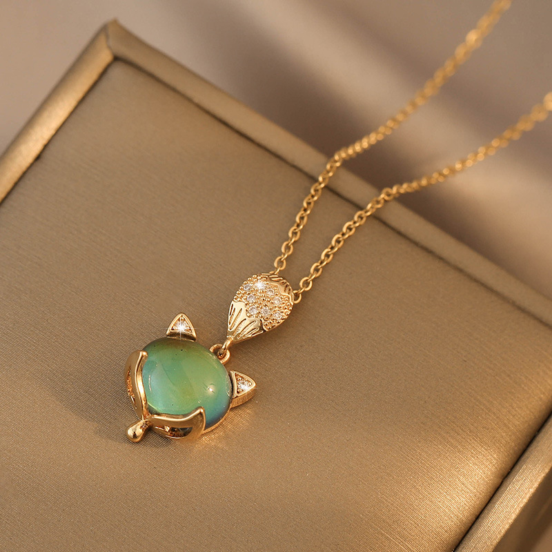 Cross-Border Hot-Selling Gradient Color Design Temperature-Sensitive Stone Necklace for Women, Small Fox Clavicle Chain with Trendy Temperature-Sensitive Color Change