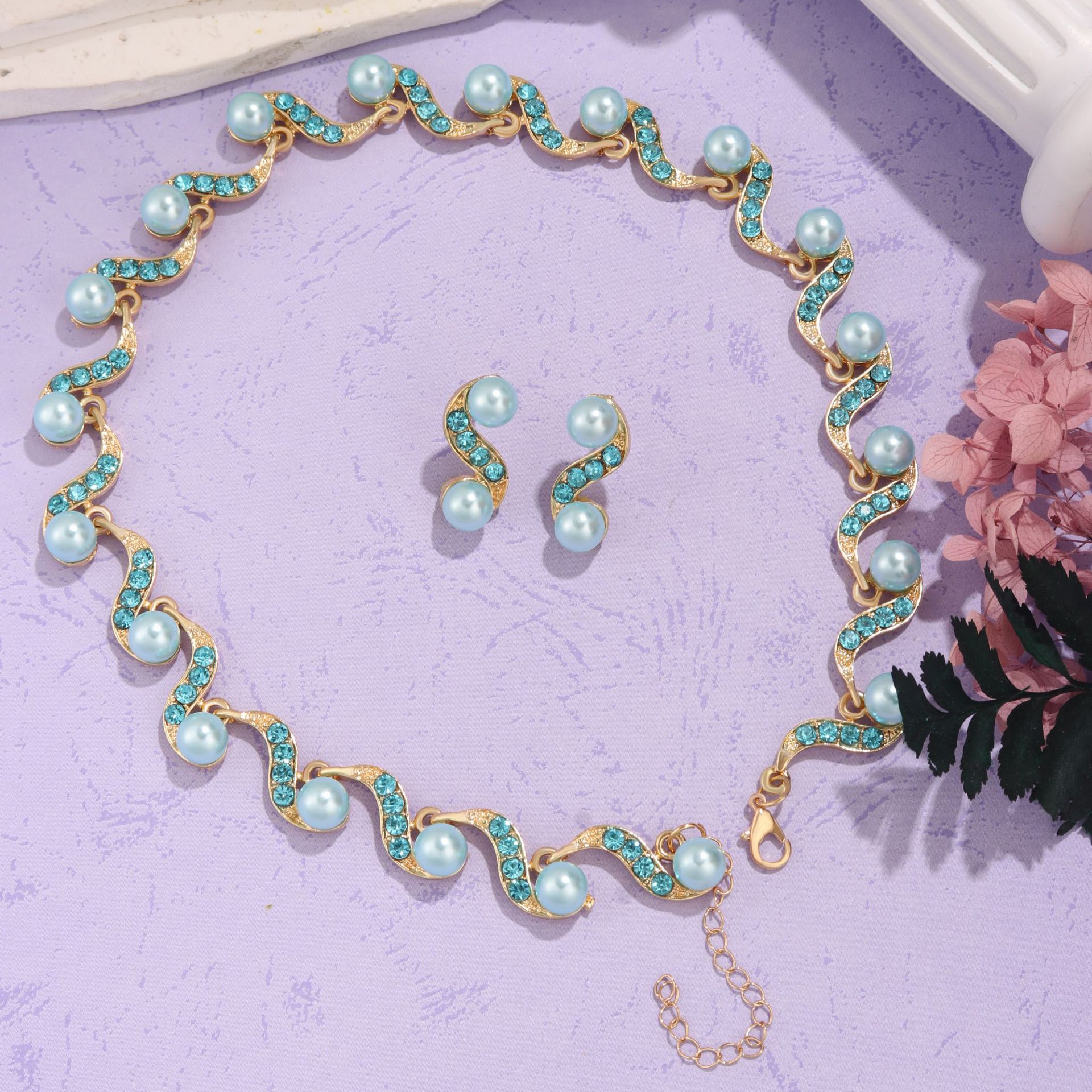 Picture of Cross-Border Hot Selling European and American Fashion Light Luxury Bohemian Style Irregular Pearl Earrings Necklace Necklace Set