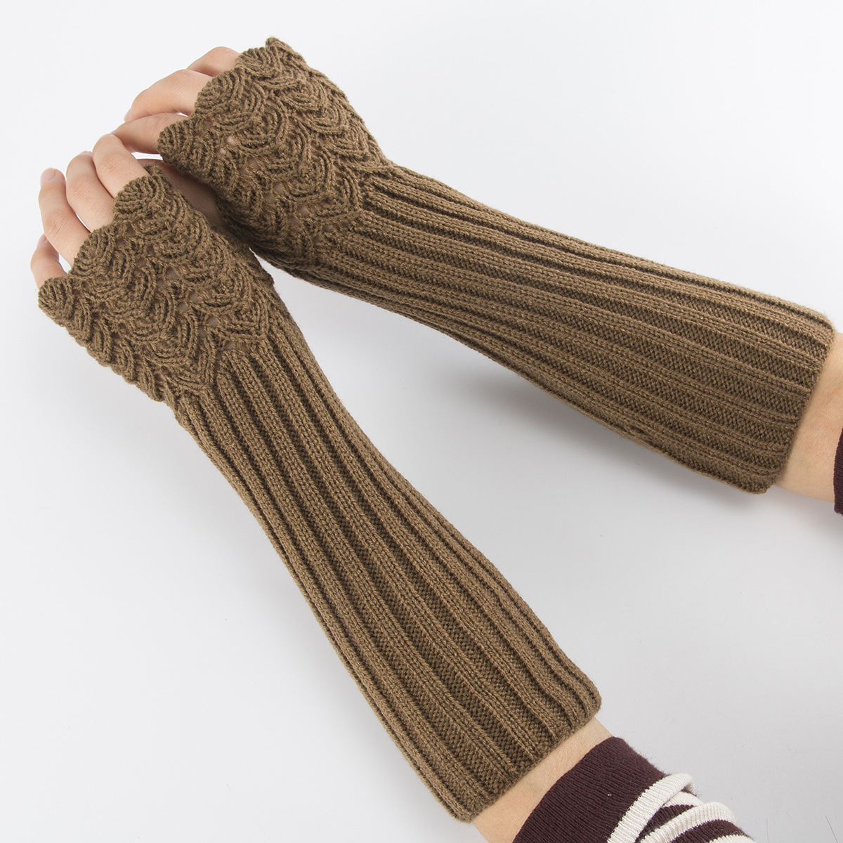 Cross-Border New Autumn and Winter Knitted Fish Scale Fingerless Gloves for Men and Women, Mid-Length Woolen Sleeves, Warm Wrist Guards