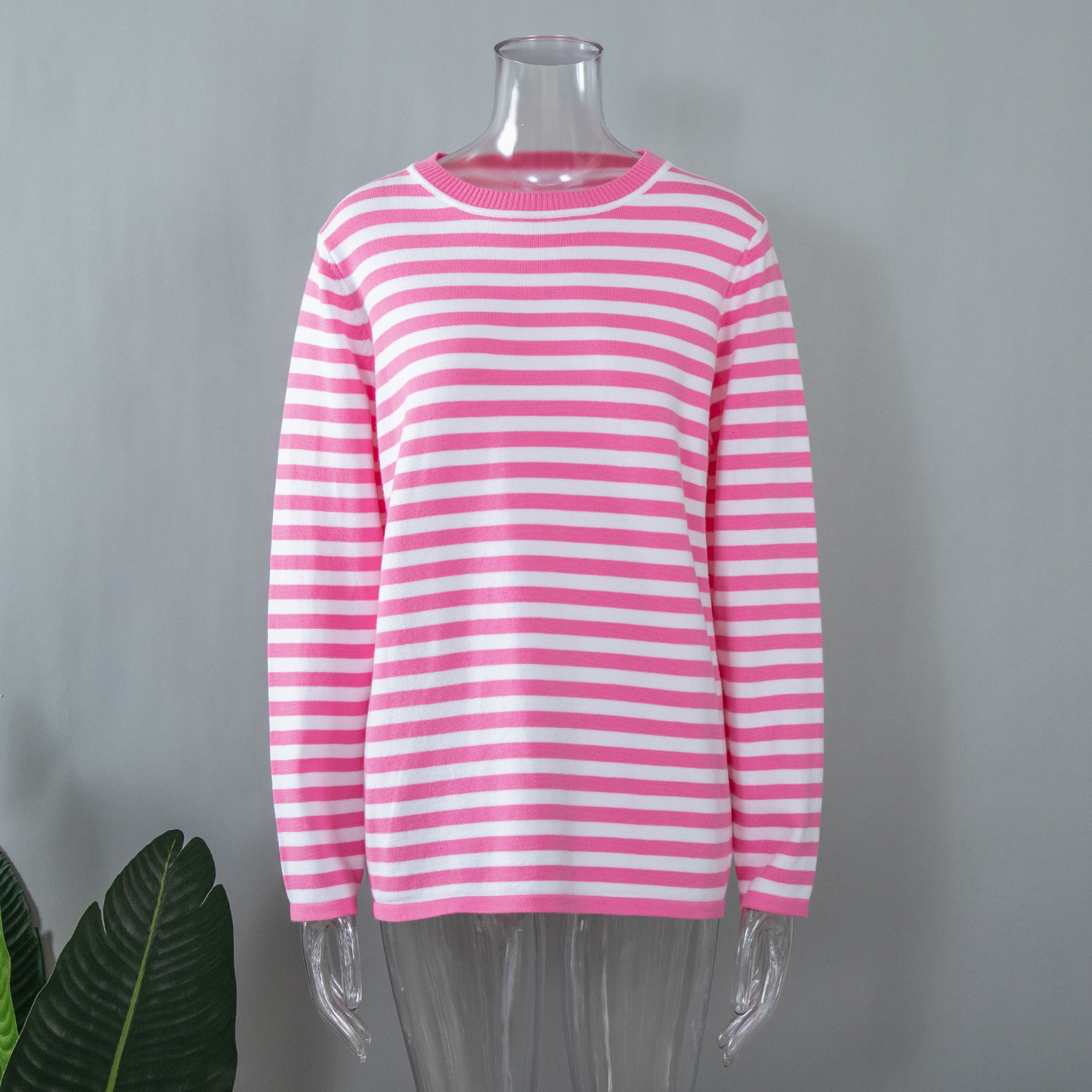 Picture of Cross-Border Round Neck Knitted Striped Sweater European and American 2025 Spring Versatile Classic Retro Striped Pullover Sweater for Women