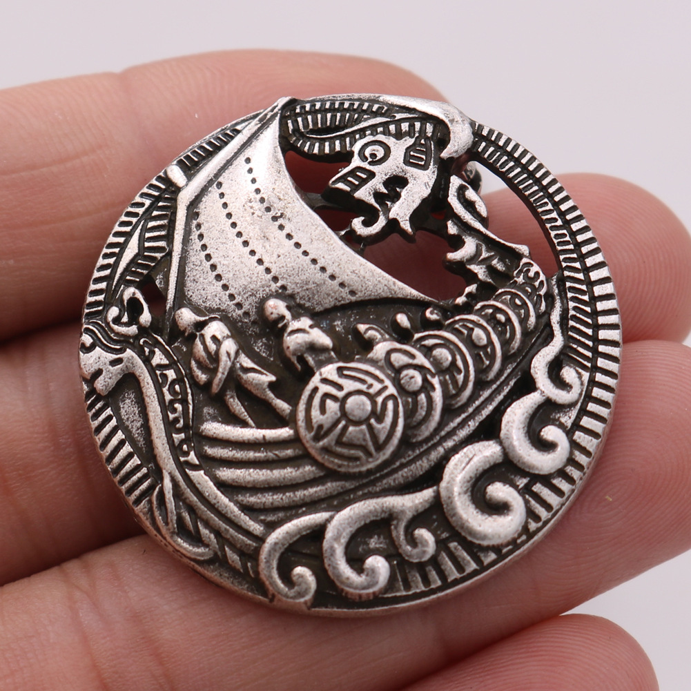 Picture of Cross-border explosions Celtic Viking warship brooch pin retro metal brooch European and American fashion jewelry wholesale