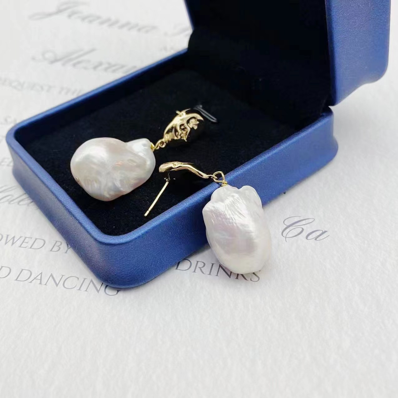 Picture of Natural Freshwater Baroque Pearl Women's Fashion Fashion Retro K Gold Earrings Earrings All-match Niche Face Modification