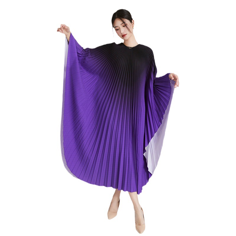 Fashion Pleated Gradient Batwing Sleeve dress Women's Elegant Elegant Miyake Seaside Vacation Long Dress European Fashion