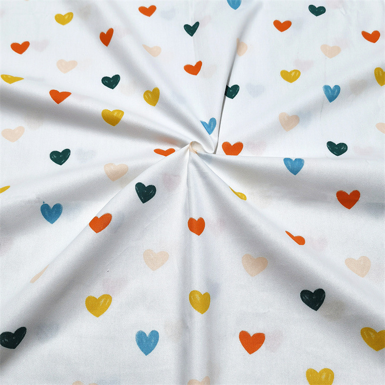 Best-selling colorful geometric heart-shaped line polka dot cotton twill fabric cotton bedding home clothing fabric