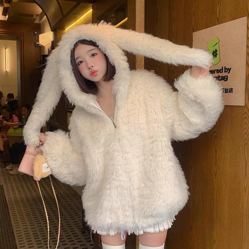 Picture of Imitation Lamb Fur Outwear for Women 2025 Autumn and Winter New Cute Rabbit Ears Loose Thickeneded Fur Outwear