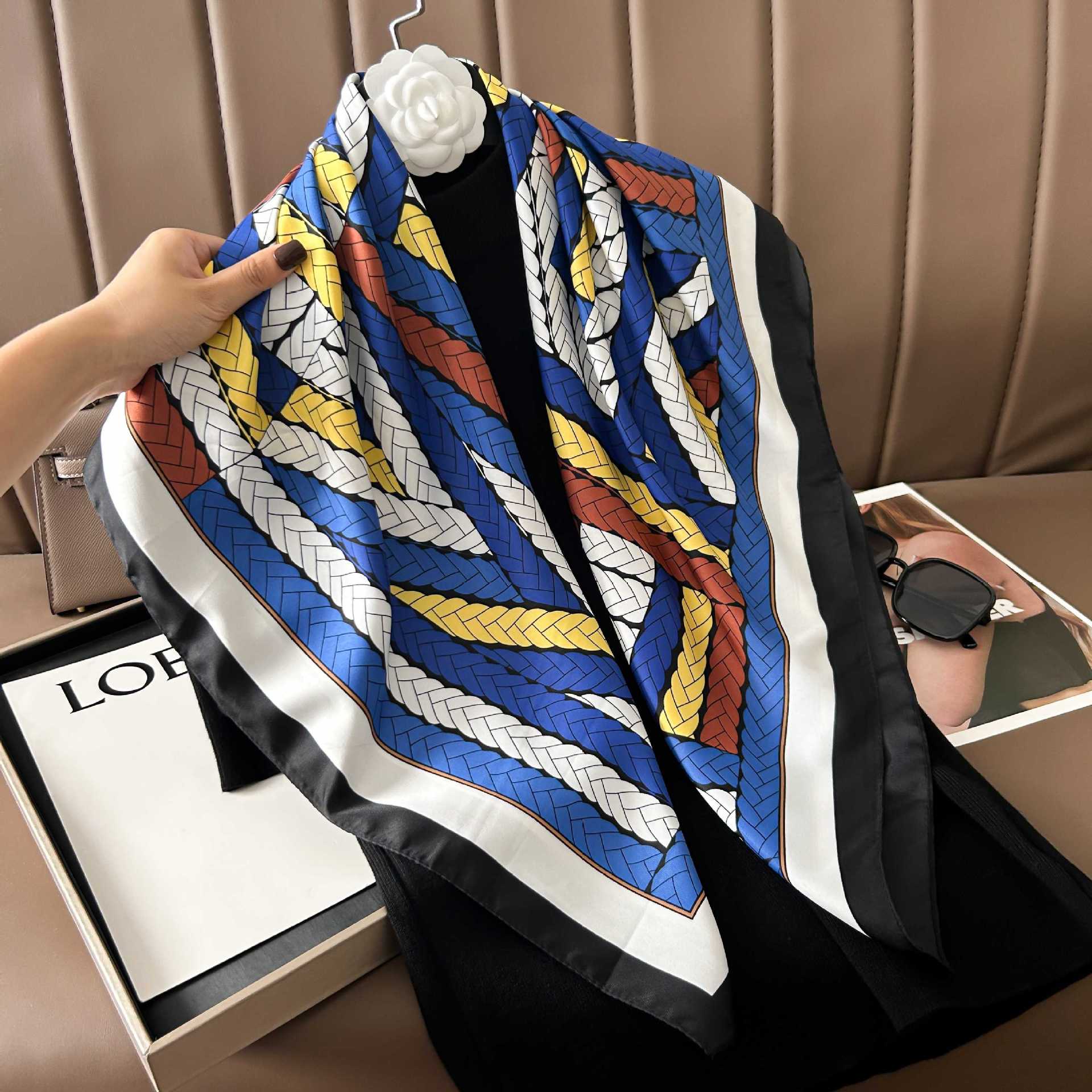 Picture of New 90cm Large Square Silk Elegant High-grade Decorative Shawl Women's Silk Scarf Fashion All-match Professional Scarf