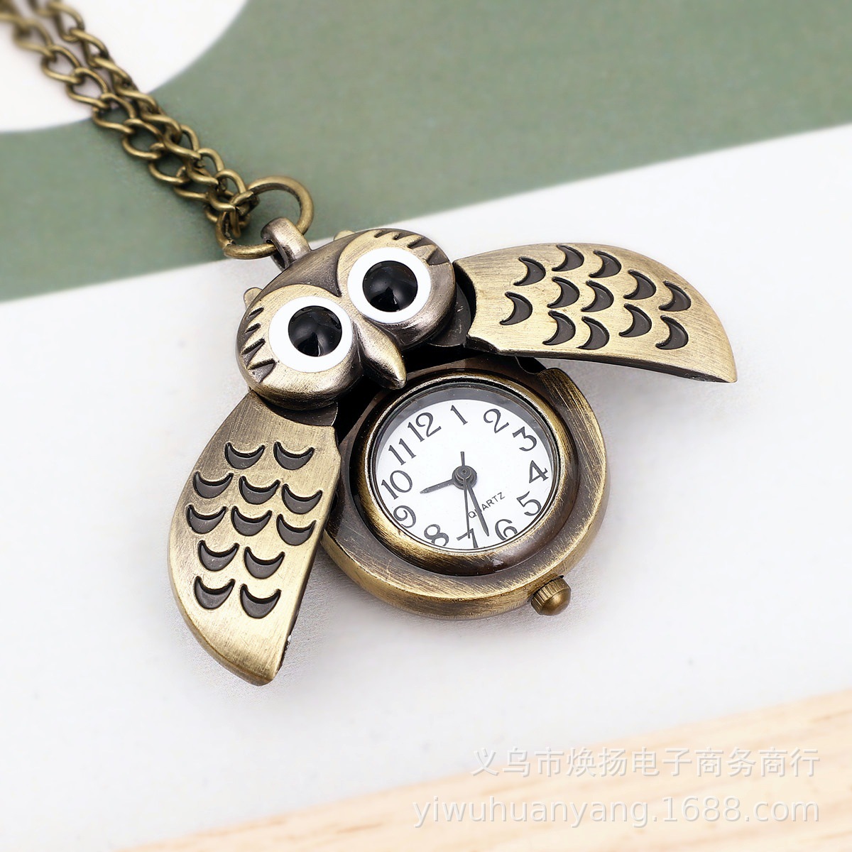 Manufacturer Wholesale Cute Owl Necklace Watch Quartz Cartoon Watch Creative Flip Retro Children's Pocket Watch