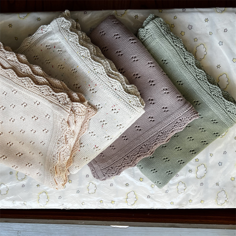 Picture of Small Lace Picking Hole Blanket Pure Cotton Nordic ins Style Baby Blanket All Seasons Universal Cotton Knitted Blanket Air-conditioning Blanket