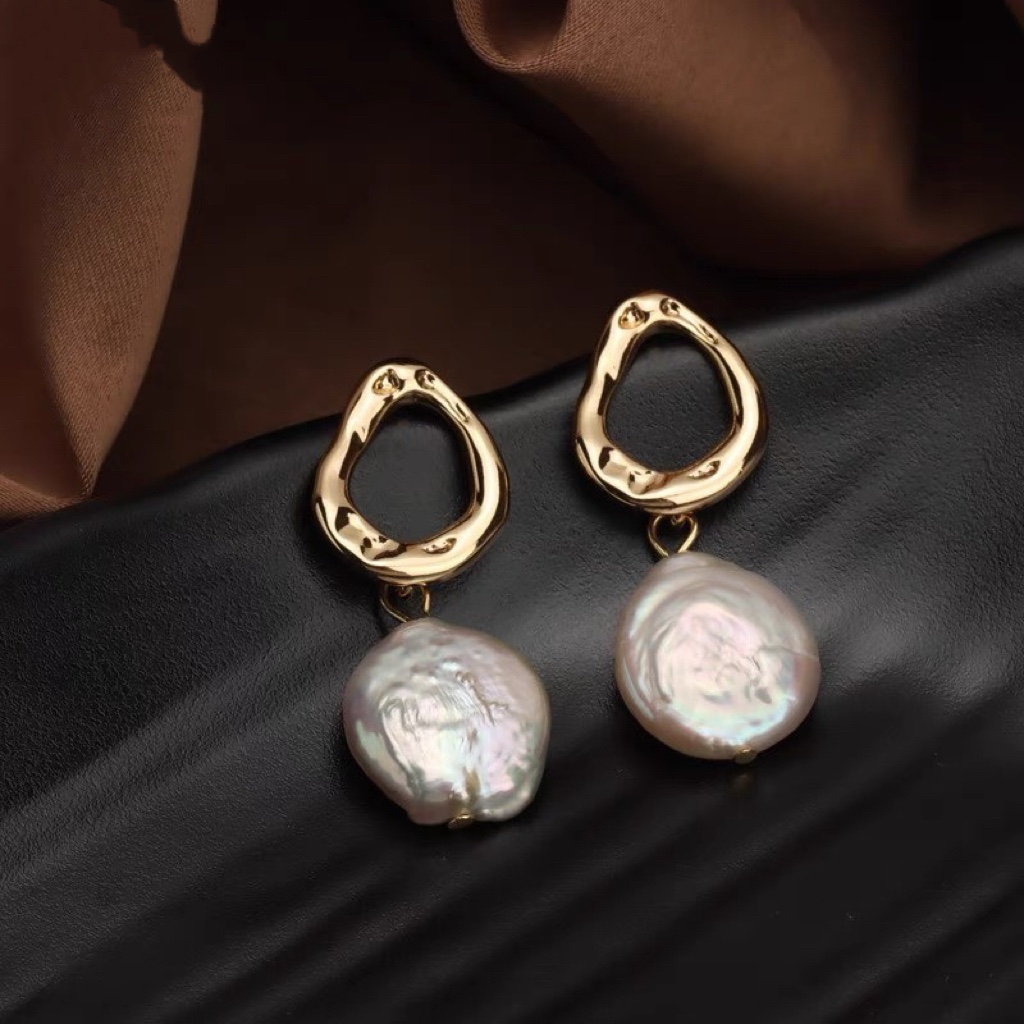 New Vintage Baroque Button Natural Freshwater Pearl Earrings Women's Temperament 925 All-match Fashion Trend Personality