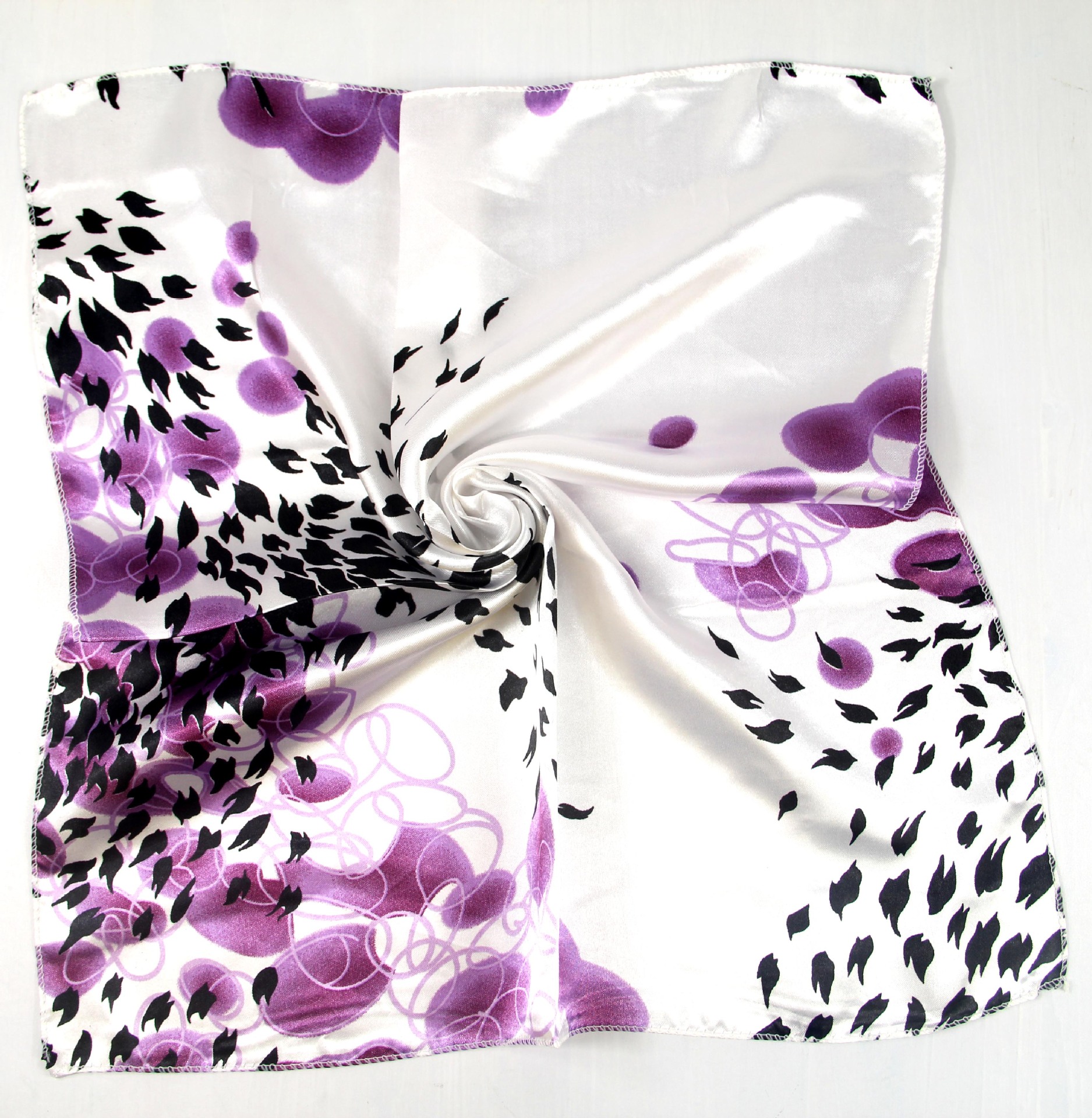 Picture of Korean Style New Autumn and Winter Small Silk Scarf Women's Imitation Silk Versatile Professional Small Square Scarf Manufacturer Wholesale Hangzhou Silk Scarf