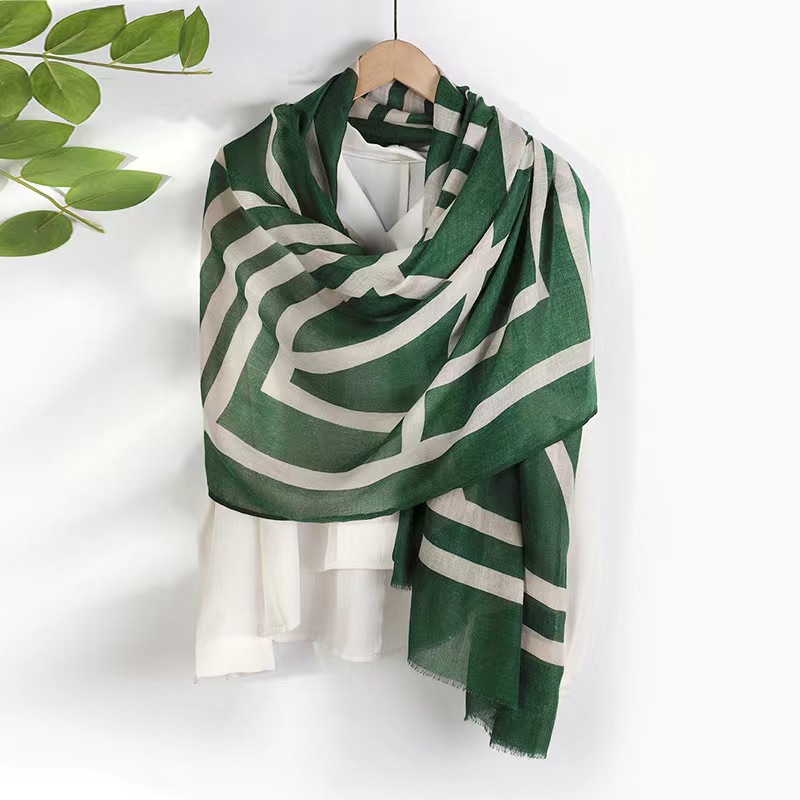 Picture of Small Large Scarf Autumn and Winter Women's Cotton and Linen Scarf Summer Lunch Break Air-conditioning Room Shawl Dual-use Travel Scarf Fashion