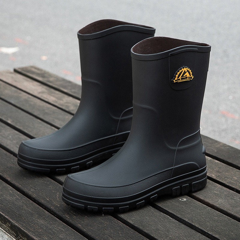 Deliverynew mid-calf rain boots men's fashion non-slip water boots warm rain boots wholesale rubber shoes cross-border export
