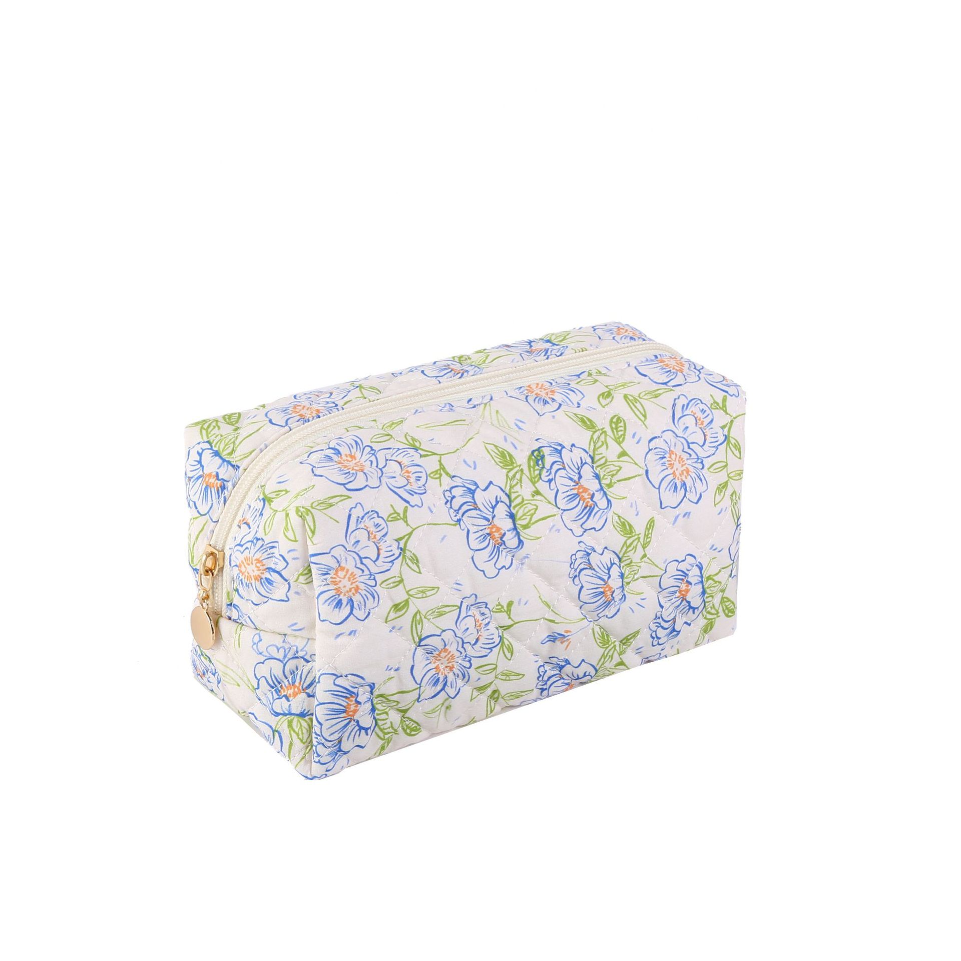 Picture of Cross-border Small Floral Quilted Cosmetic Bag Travel Skin Care Zipper Bag Large Capacity Portable Storage Bag Soft Bag