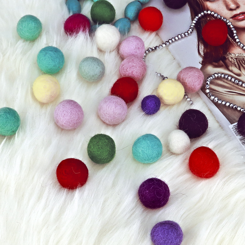 Picture of Cross-border in stock 2CM wool ball Christmas jewelry accessories Christmas diy colorful wool ball small wool ball pokes