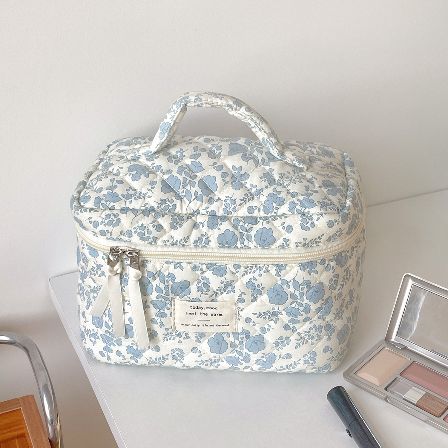 Picture of Blue Begonia Flower Cosmetic Bag Retro Student High-value Wash Bag Outgoing Portable Travel Storage Bag Octagon Bag