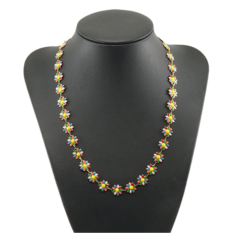 Cross-border stainless steel temperament color daisy flower necklace bracelet women's European and American titanium steel color matching necklace wholesale