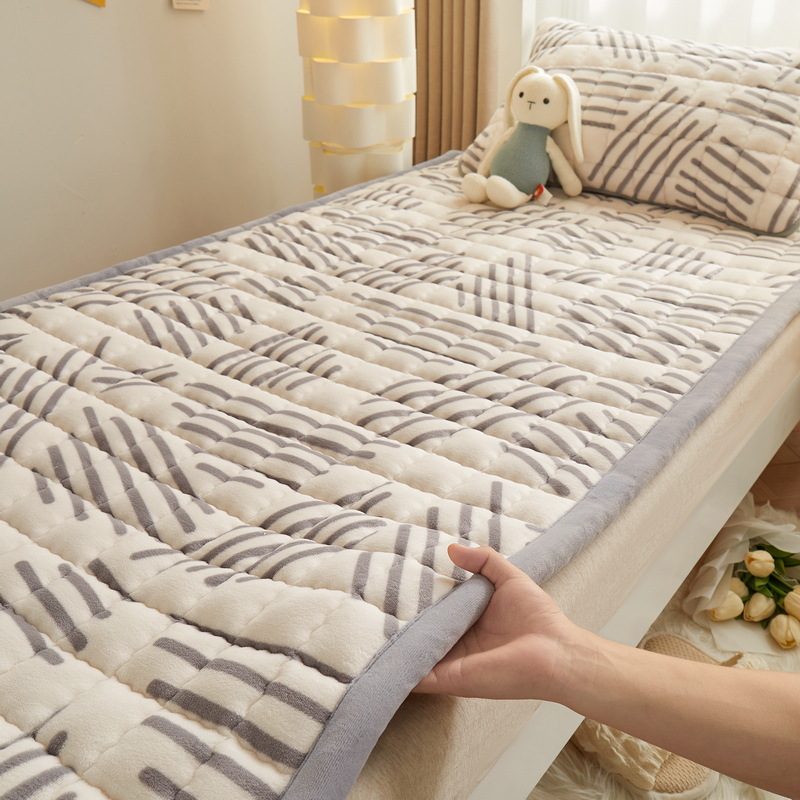 Picture of Milk Velvet Mattress Home Foldableing Soft Cushion Student Bedding Three-Piece Set Printed Dormitory Mat Special Single Mattress