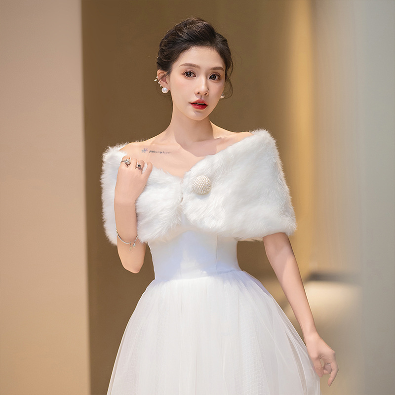 New Bride Wedding Dress Fur Shawl Autumn and Winter Shawl Wedding Cheongsam Coat Bridesmaid Dress Shawl Warm 2019