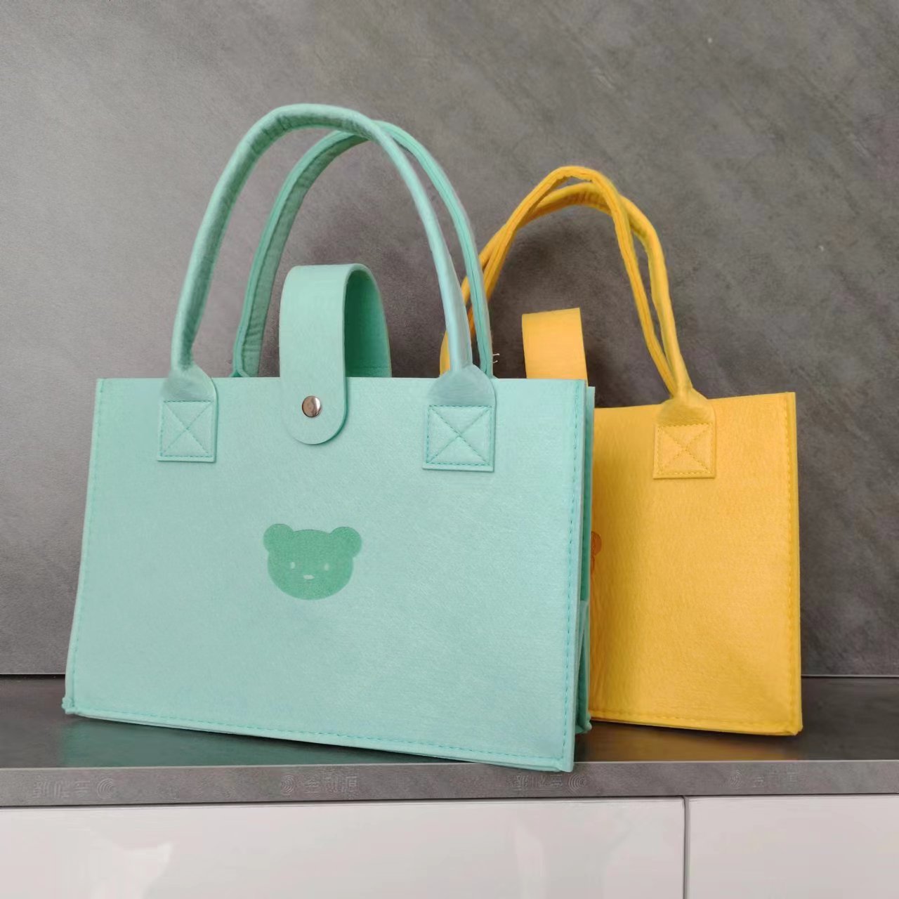 Picture of Cute bear felt handbag new simple all-match Fashion handbag open shoulder bag printable LOGO