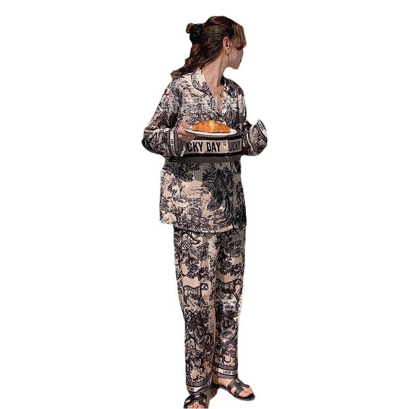 2024 New Arrival New Spring and Autumn Black Animal Jungle Ice Silk Pajamas Women's Long Sleeve French Style Outwear Home Hair