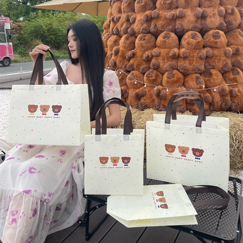 Non-woven clothing store handbag for clothes packaging women's shopping gift handbag printing LOGO