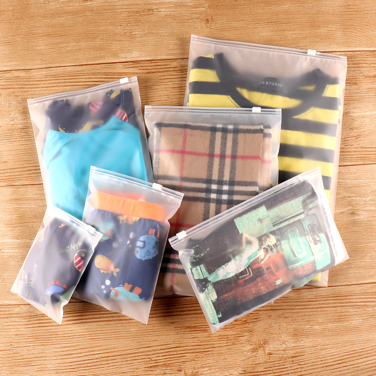 Transparent clothing zipper bag CPE frosted bag clothes packaging bag underwear socks plastic self-sealing zipper bag printed