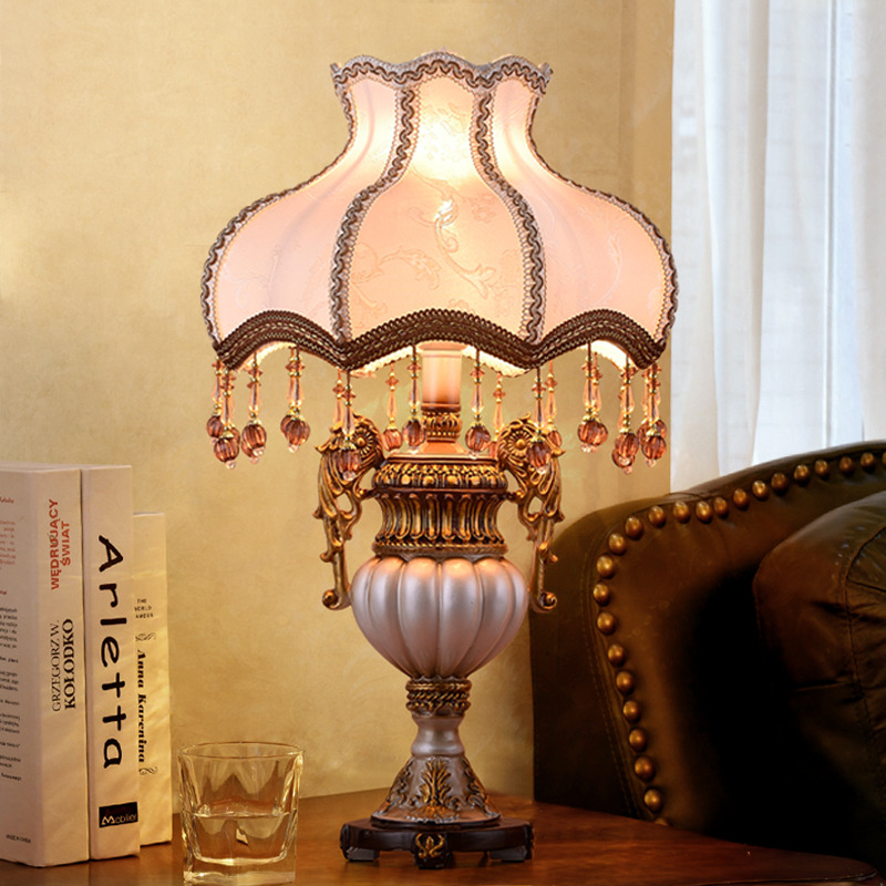 Cross-Border European Table Lamp Bedroom Bedside Lamp Personalized Creative Warm Warm Light Dimmable Bedside Table Lamp Wedding