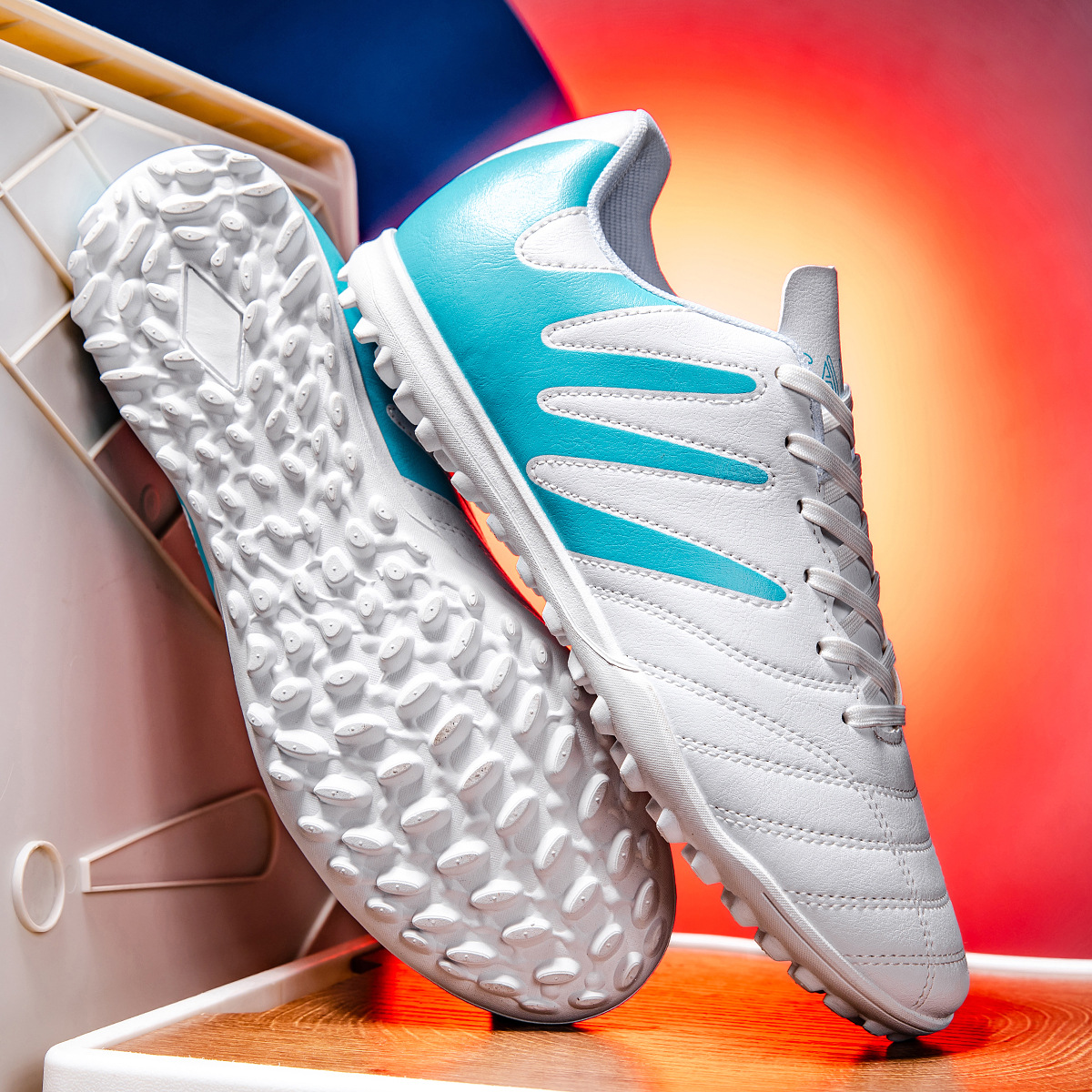 Cross-border shipping of soccer shoes, new professional training boots for men and women, students and children, and teenagers