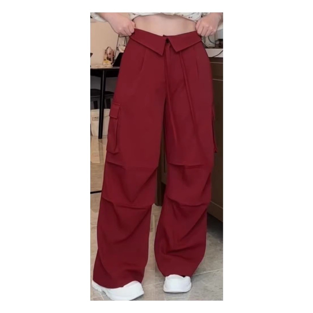 Niche multi-pocket retro overalls women's hot girl 2023 new design loose wide leg mopping casual pants