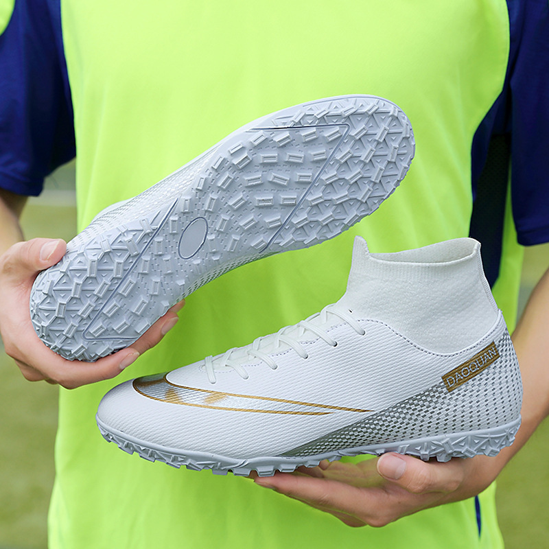Picture of Summer and Autumn Football Shoes for Boys and Girls, High-Top Broken Nails, Long Spikes, Competition Shoes, Fashionable Sports Shoes, Football Shoes, Children's Shoes