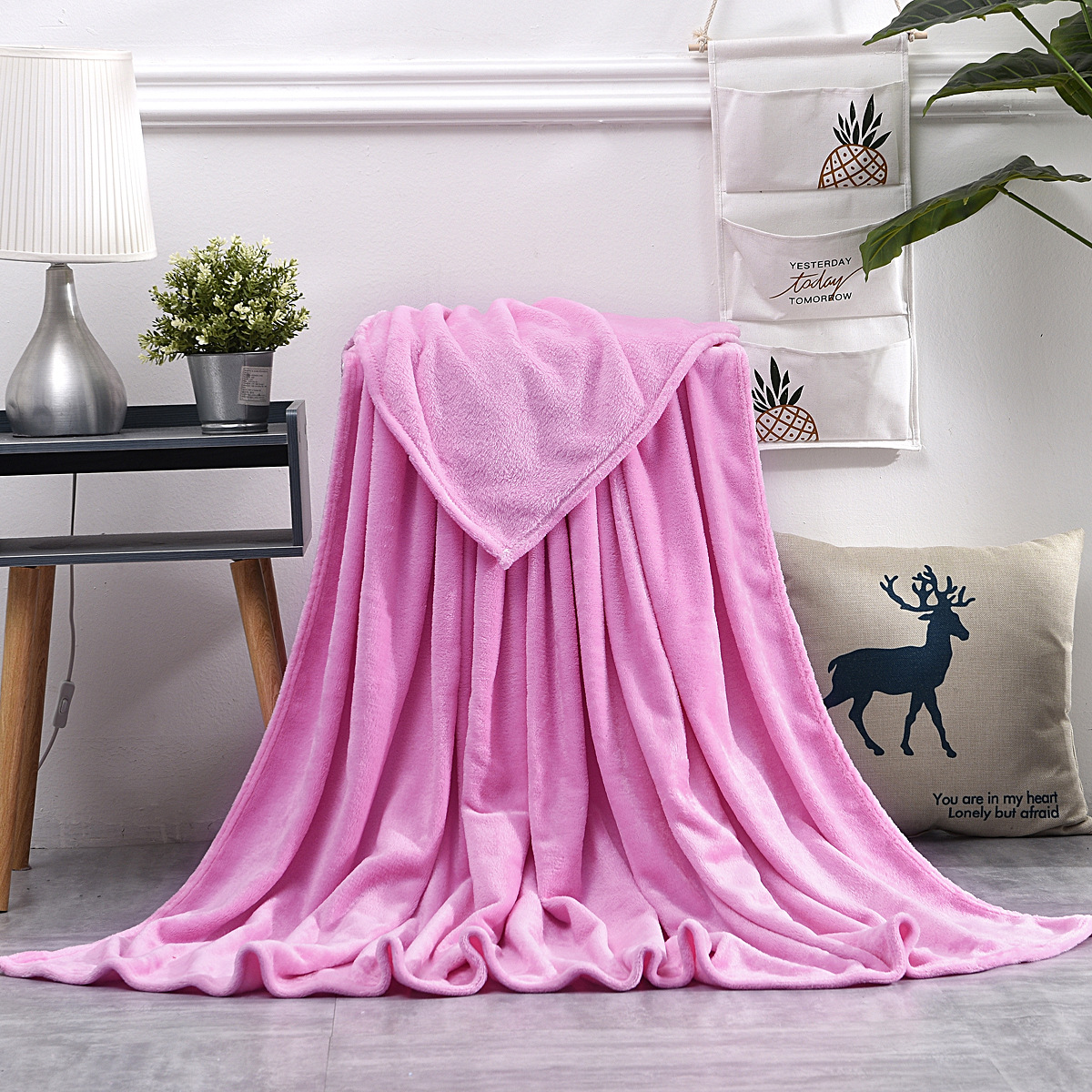 Picture of Solid color flannel blanket coral fleece pet blanket cross-border flannel blanket gift velvet nap blanket wholesale